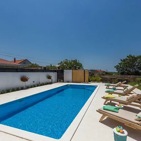 Gallo Villa *