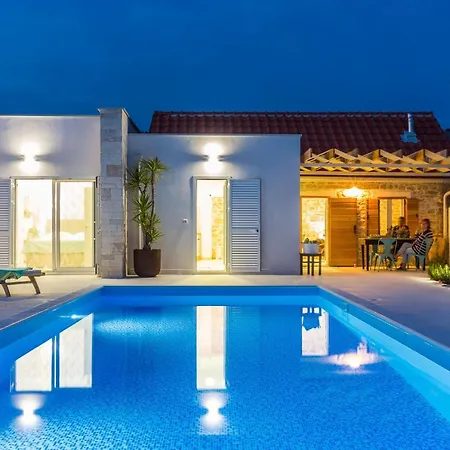 Gallo Villa *